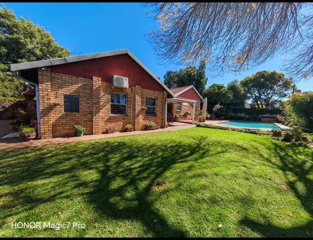3 BEDROOM HOUSE FOR SALE IN VANDERBIJLPARK SW 2